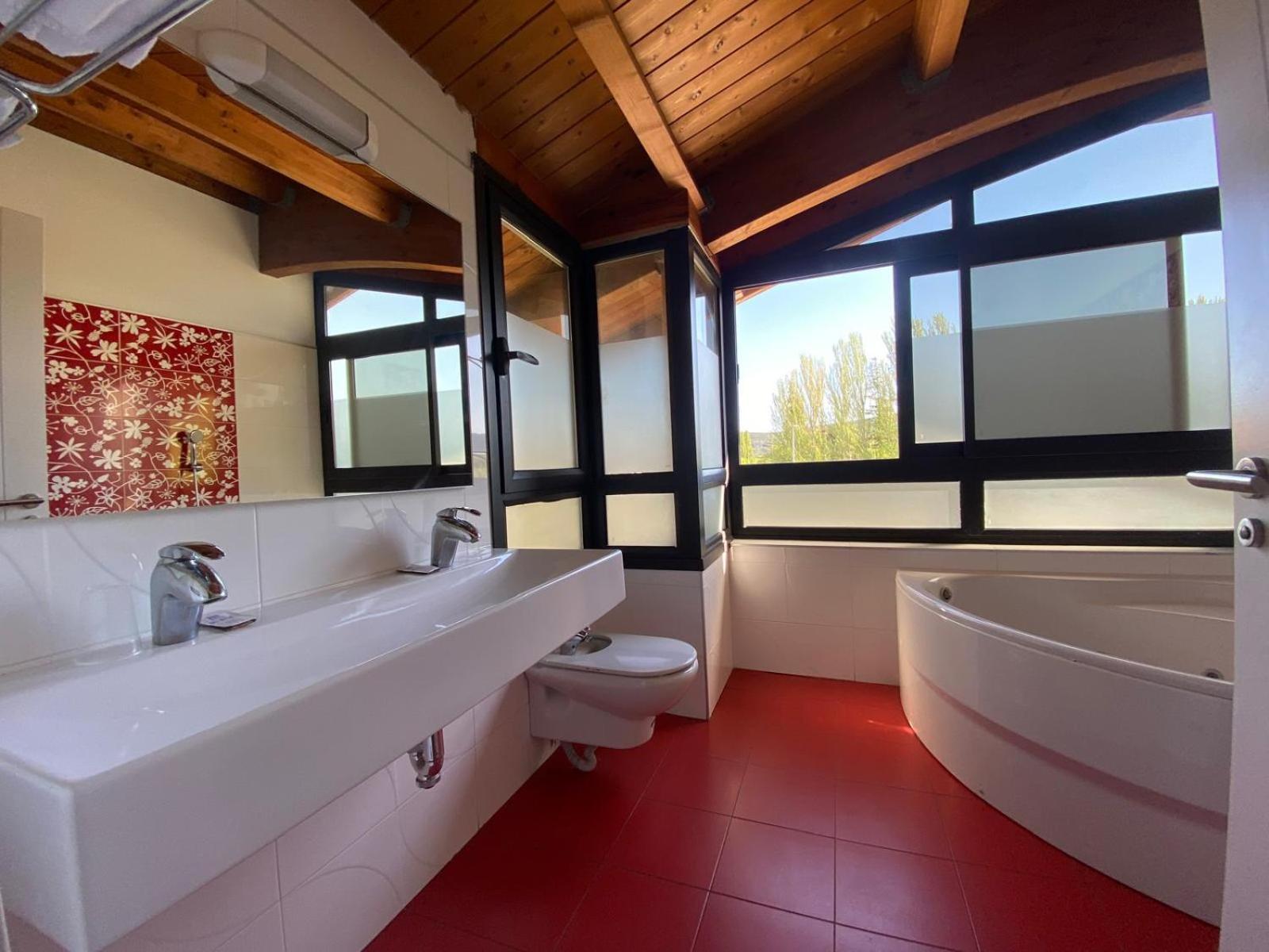 Roomrural Hotel Iru-Bide Lumbier Exteriér fotografie
