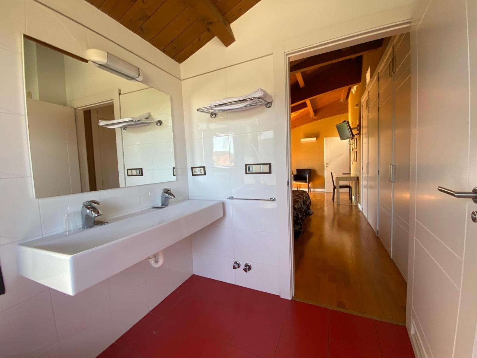 Roomrural Hotel Iru-Bide Lumbier Exteriér fotografie